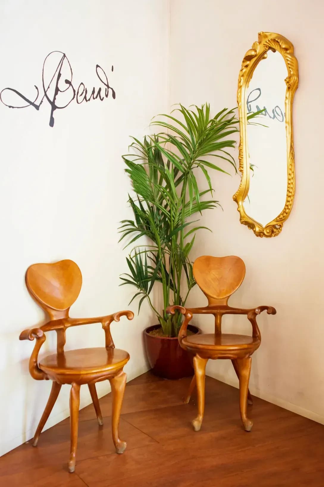 Dining table and chair sets